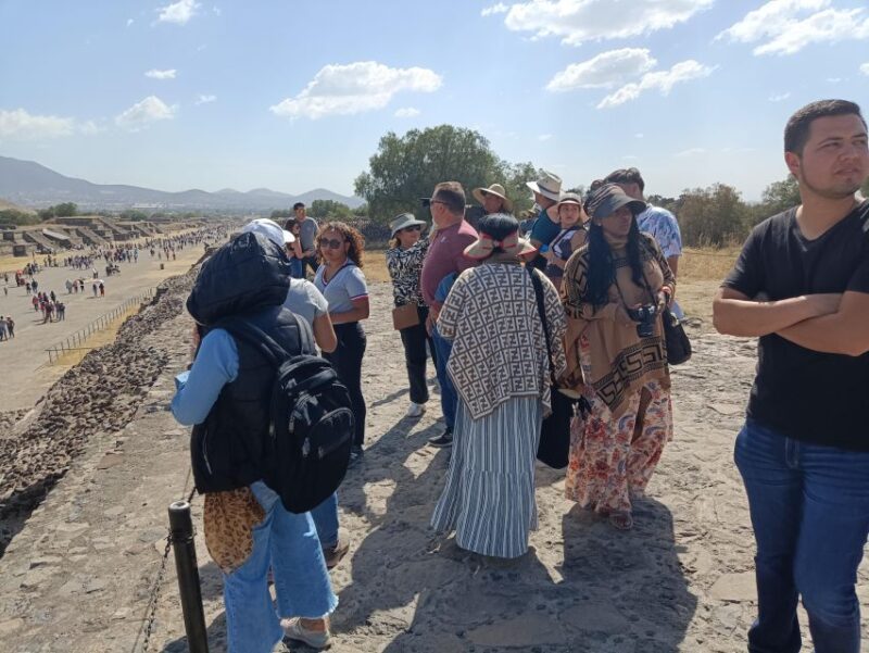 Mexico City: Teotihuacan Tour, Cave Restaurant & Basilica - Mictlán Restaurante Subterráneo