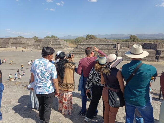 Mexico City: Teotihuacan Tour, Cave Restaurant & Basilica - Basilica of Our Lady of Guadalupe