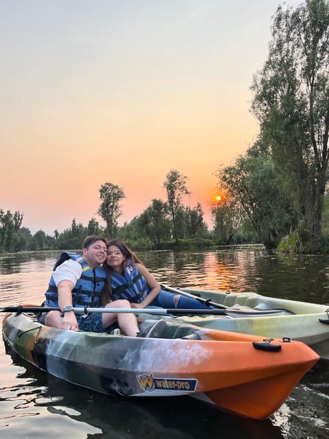 Mexico City: the Island of Dolls in a Kayak - Bilingual Guide and Safety Measures