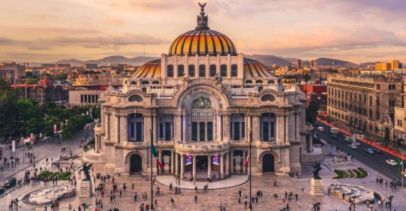 Mexico Citys Historical Sights: Audio Guided Walking Tour - Key Points