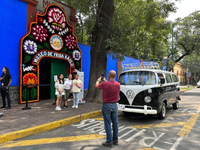 Mexico: Coyoacan & Xochimilco: VW Bus, Boat, Brunch & Fun - Getting There