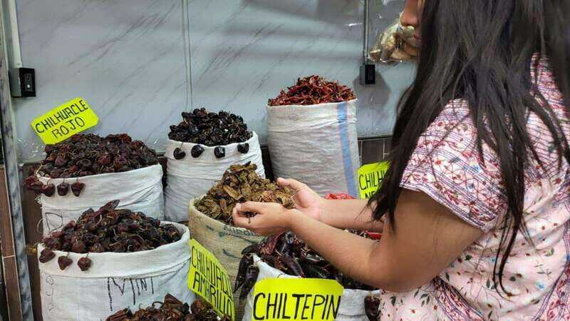 Mexico: Salsa Making Class in a Market with a Chef - Key Points