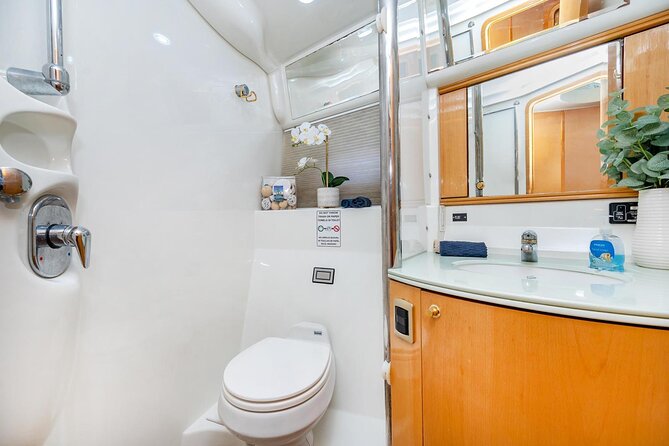 Miami 2 Hours Private Yacht Tour for 13 Ppl on a 50 Ft Yacht - Host Response