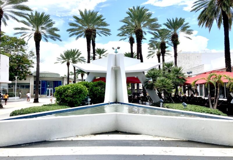 Miami: Art Deco Walking Tour With Optional Cocktails - Accessibility and Inclusions