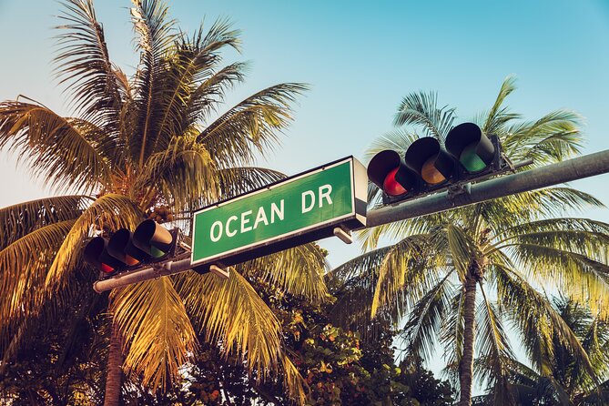 Miami Beach Art Deco, History & Crime Non-Touristy Walking Tour - Exploring Miami Beachs Art Deco Architecture