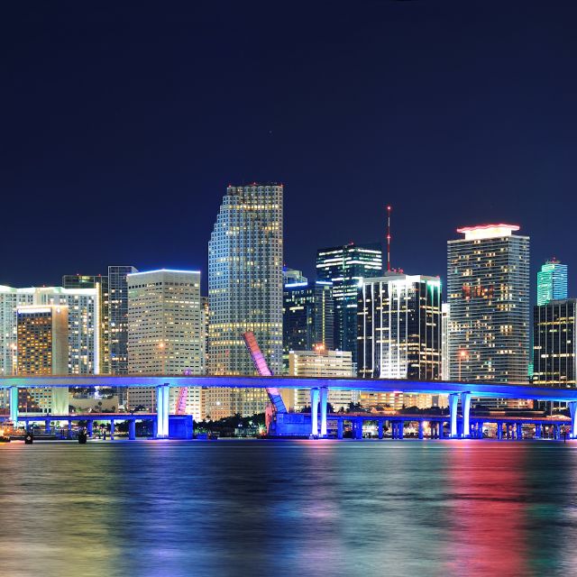 Miami: Beach Boat Tour and Sunset Cruise in Biscayne Bay - Meeting Point and Accessibility