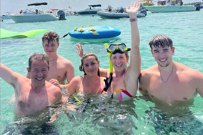 Miami Beach Luxury Yacht Adventure: Explore Stunning Coastline - Overview of the Adventure