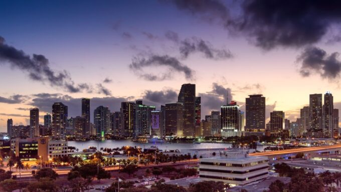 Miami Beach: Private Deluxe Airplane Tour With Champagne - Booking and Payment Options