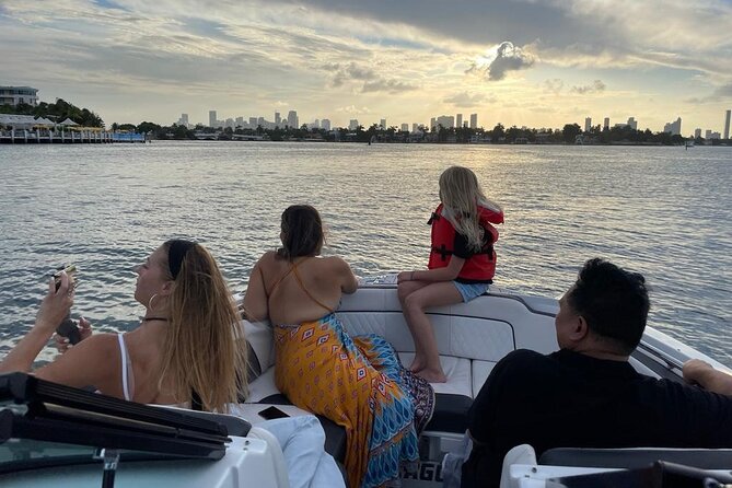 Miami Biscayne Bay Private Boat Experience With Captain - Included Features