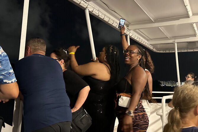 Miami Boat Party on 2 Level Luxury Yacht and Cash Bar - Parking and Transportation Options