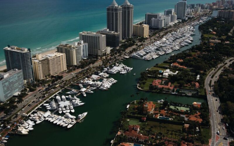 Miami City & Boat Tour With Bike Rental - Scenic Bus Tour Itinerary