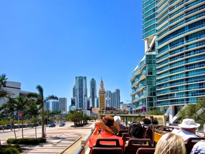 Miami City & Boat Tour With Bike Rental - Bike Ride Through South Beach