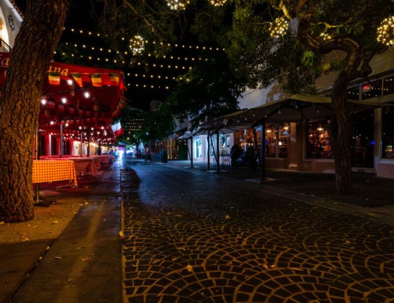 Miami: Ghosts, Boos and Booze Haunted Pub Crawl - Explore Haunted Venues