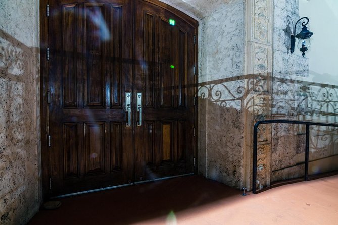 Miami Haunted South Beach Walking Ghost Tour - Haunted Hotel Visits