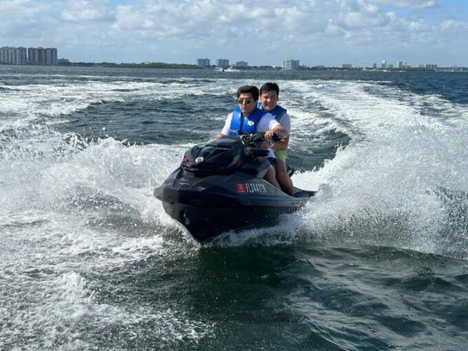 Miami: Miami Beach Jetski Ride With Boat and Drinks - Safety Precautions