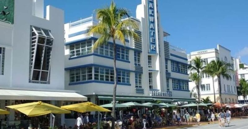 Miami : Must-See Attractions Private Car Tour With a Guide - Taking in Cuban Culture