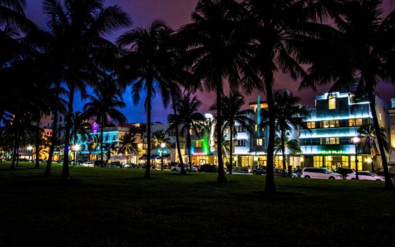 Miami: Open-Top Bus Sightseeing Night Tour With Live Guide - Experience Highlights