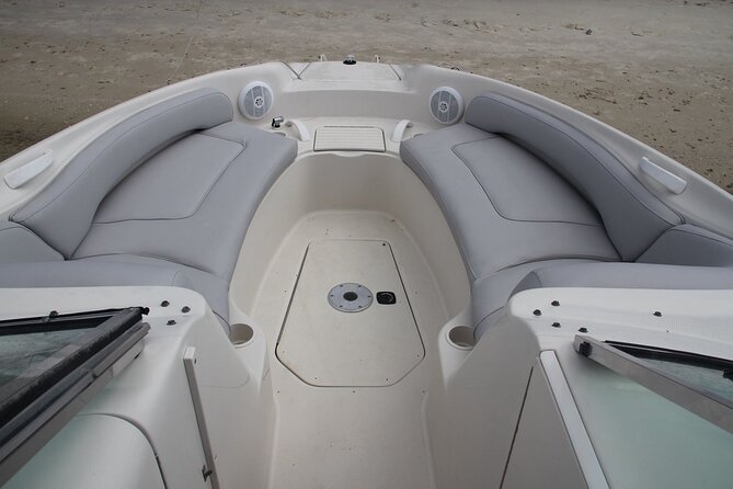 Miami Private Boat Rental for 11 Ppl, 2 & 4 Hrs Free Champagne - Key Points