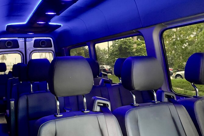 Miami Private Tour Departure Transfer Port VIP Sprinter - 305MIABUS - Meeting Details