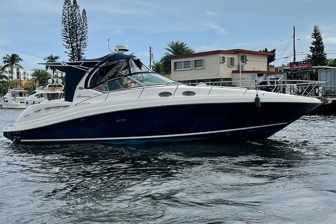 Miami Private Yacht Rental 2 to 4 Hours for 10 Ppl, Champagne - What to Expect