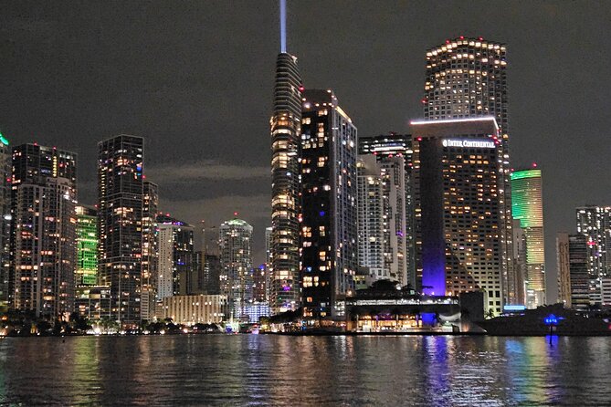 Miami Skyline Evening Cruise of Biscayne Bay on Luxury Yacht - What to Expect During the Cruise