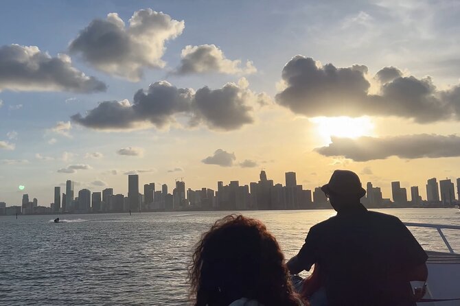Miami Skyline & Star Island 90 Minute Cruise - Unique Selling Points