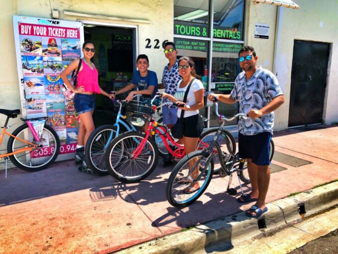 Miami: South Beach Tandem Bike Rental - Exploring Together