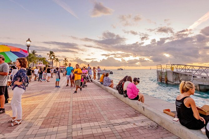 Miami to Key West Roundtrip Bus Tour With Narration - Vibrant Atmosphere of Key West