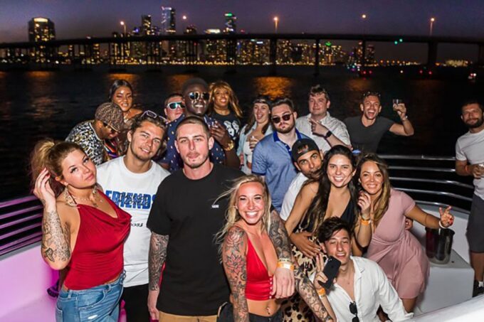 Miami: Ultimate Boat Party, Party Bus and Nightclub Entry - Party Bus and Nightclub Access