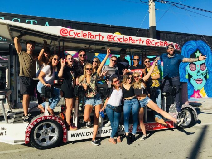 Miami: Wynwood Party Bike Bar Crawl - Exploring Wynwoods Vibrant Murals