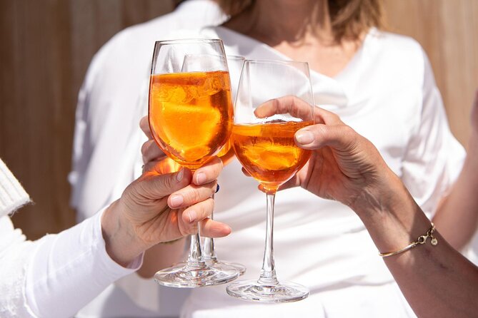 Miami Yacht Nightclub & Booze Cruise With Music & Open Bar - Cruising the Miami Coastline
