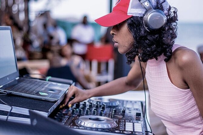 Miami's Best Party Cruise Drink Included 1 Hour 20 Min Tour - Traveler Reviews and Ratings
