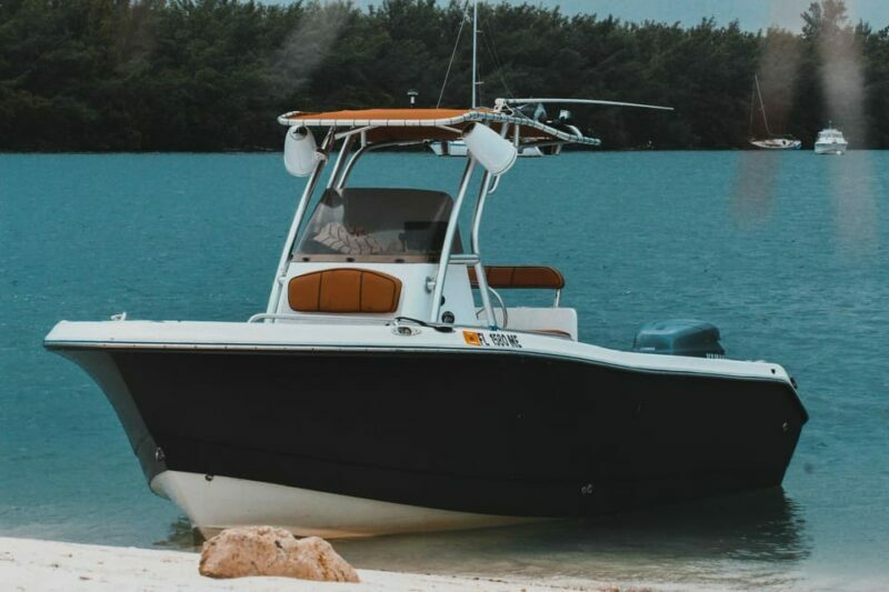Miami's Unique Private Boat Tour: Discover & Enjoy Your Way - Key Points