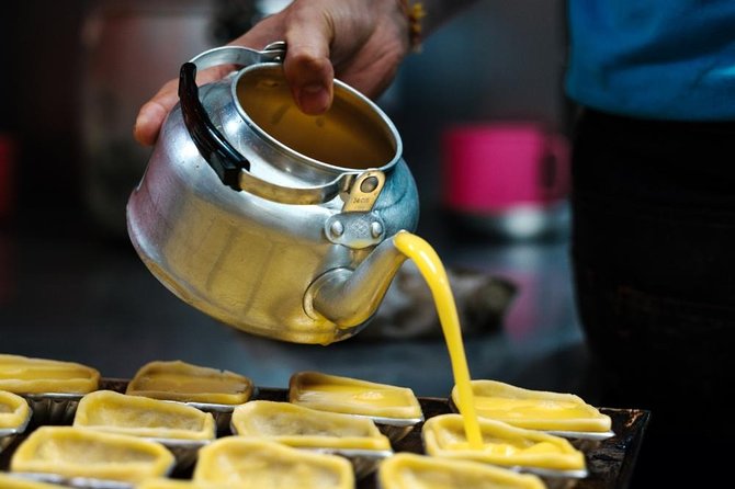 Michelin Premium Food Tour With Hawker Centre & Chinatown Tour - Tour Overview