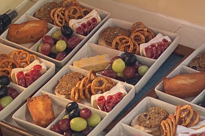 Midday Broadwater Sailing Cruise Includes Snacks & Drinks - Inclusions and Amenities