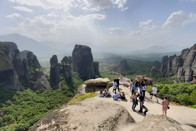 Midday Meteora Monastery Tour From Kalabakas Train Station - Tour Guide Expertise