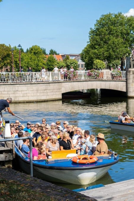 Middelburg: City Canal Cruise - Accessibility and Cruise Timings
