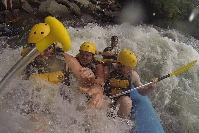 Middle Ocoee Whitewater Rafting - What Makes the Guides Stand Out?