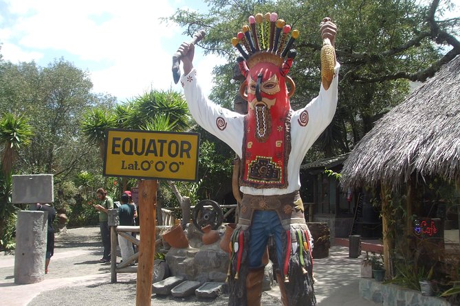 Middle of the World + Pululahua Crater in Half-Day (Private Tour) - Exploring the Intiñan Museum