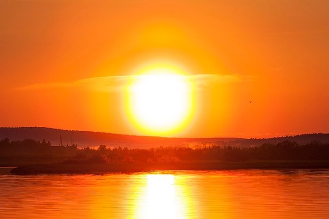 Midnight Sun Photography Tour - Blending Nature and Creativity