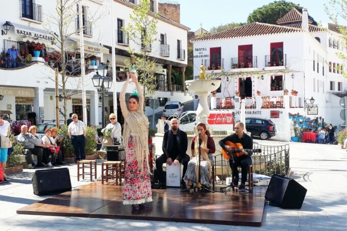 Mijas: Group Walking Tour - Meeting Point and Arrival