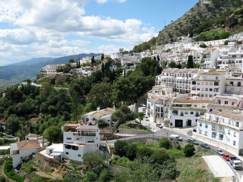 Mijas: Panoramic City Tour With an Electric Tuk Tuk - Customer Feedback and Ratings