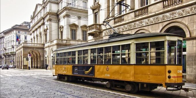 Milan: 2.5-Hour City Tour by Tram - Starting Point and Exploration