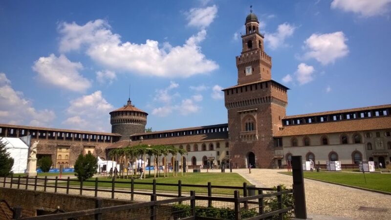 Milan 3–Hour Cultural Bike Tour - Key Points