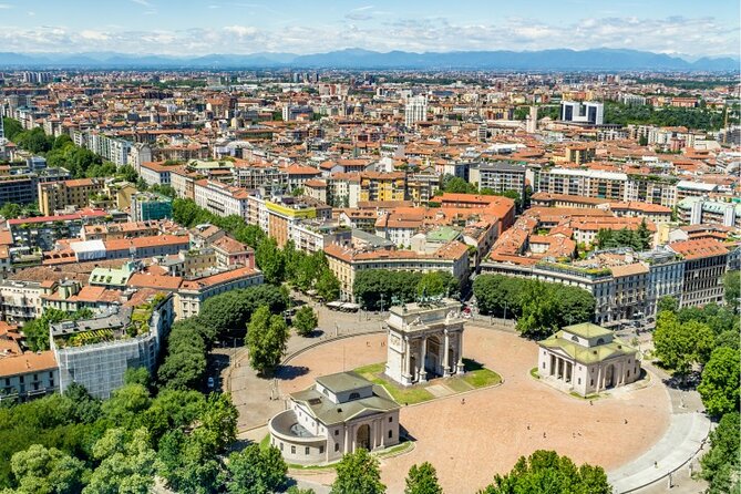 Milan Airport Transfer: Bergamo Airport BGY to Milan City in Business Car - Airport Transportation Experience
