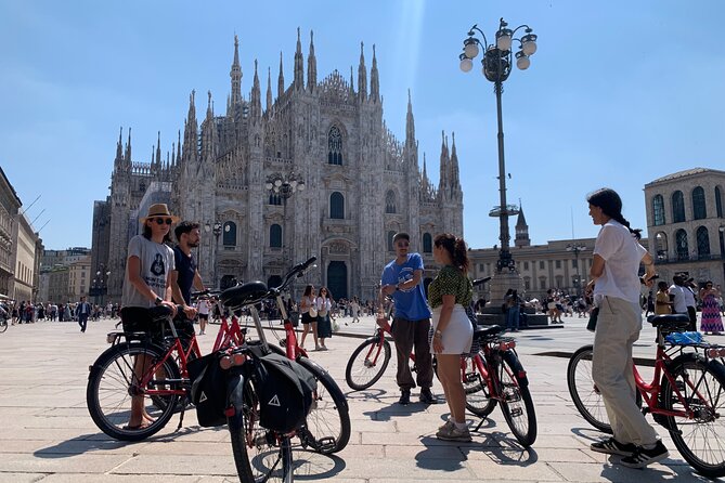 Milan Bike Tour - Illuminated Night Tour