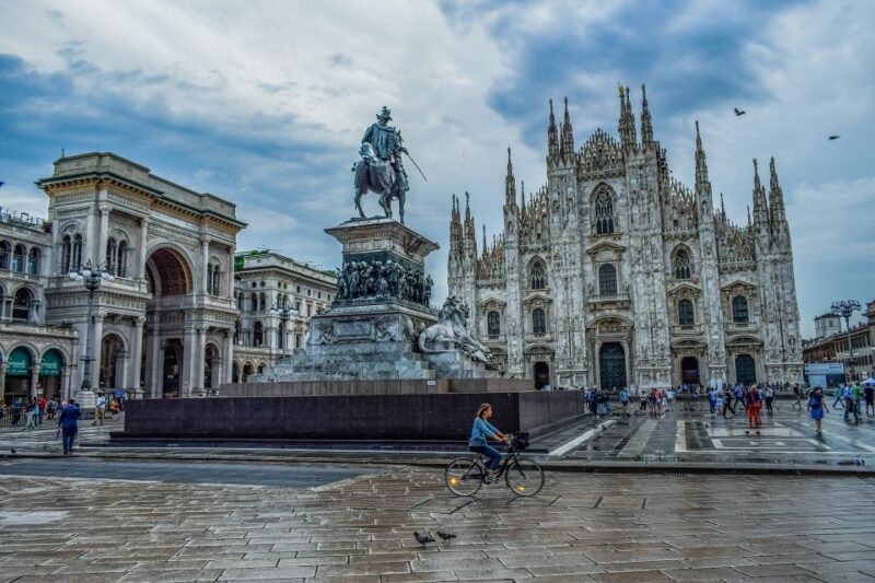 Milan: Cathedral and Terraces Guided Experience - Accessibility and Tour Structure
