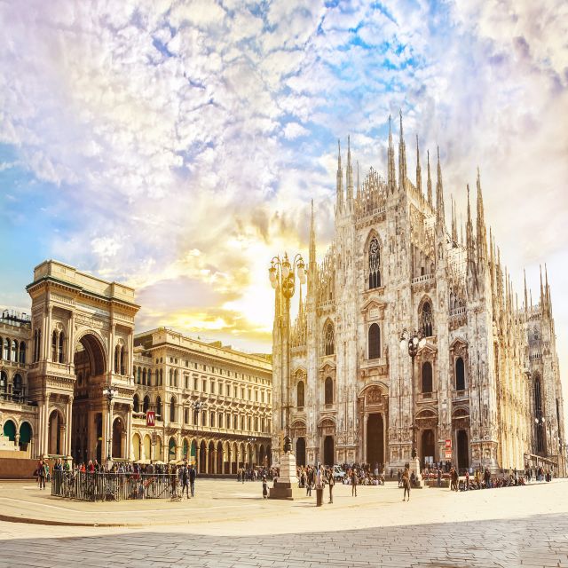 Milan: City Highlights Guided Bike Tour - Tailored Cycling Route