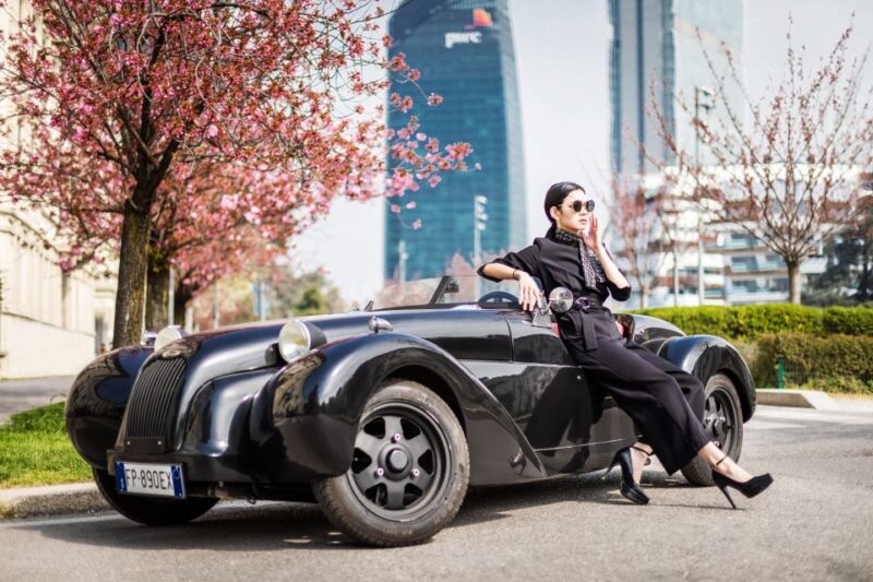 Milan: City Highlights Private Tour by Vintage Car - Booking Information