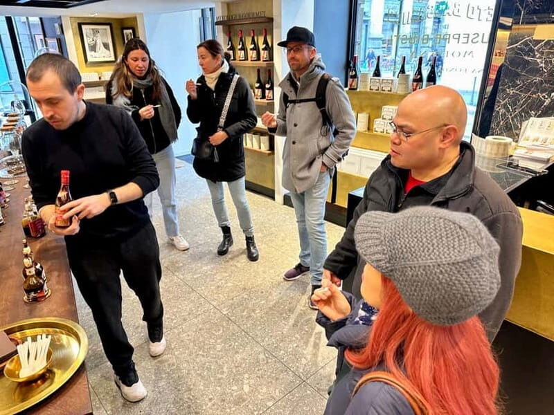 Milan: City Sightseeing & Culinary Crawling Walking Tour - Iconic Landmarks to Visit